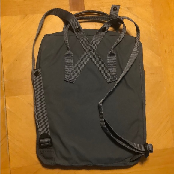 Fjallraven Classic Kånken Original Backpack - Picture 4 of 7